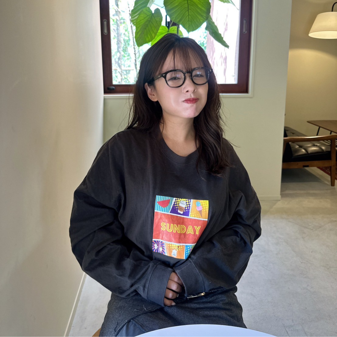 【再販】山田菜々さんコラボアイテム　Sunday Long Sleeve T-shirt